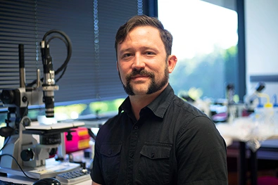 Portrait of Oliver in lab