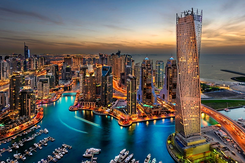 Dubai Marina Bay water