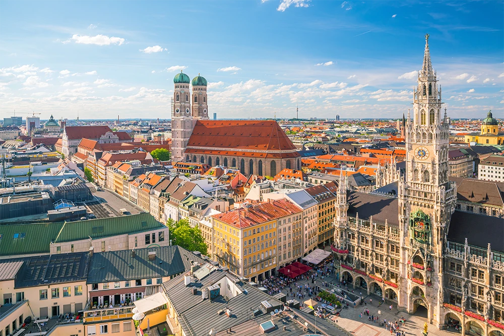 image of Munich skyline with Marienplatz town hall