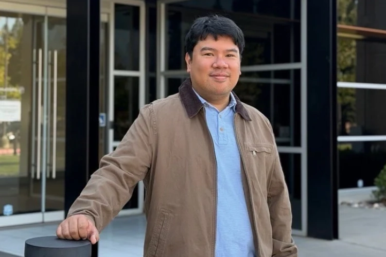 Portrait of Penumbra Employee, Justin Pasos